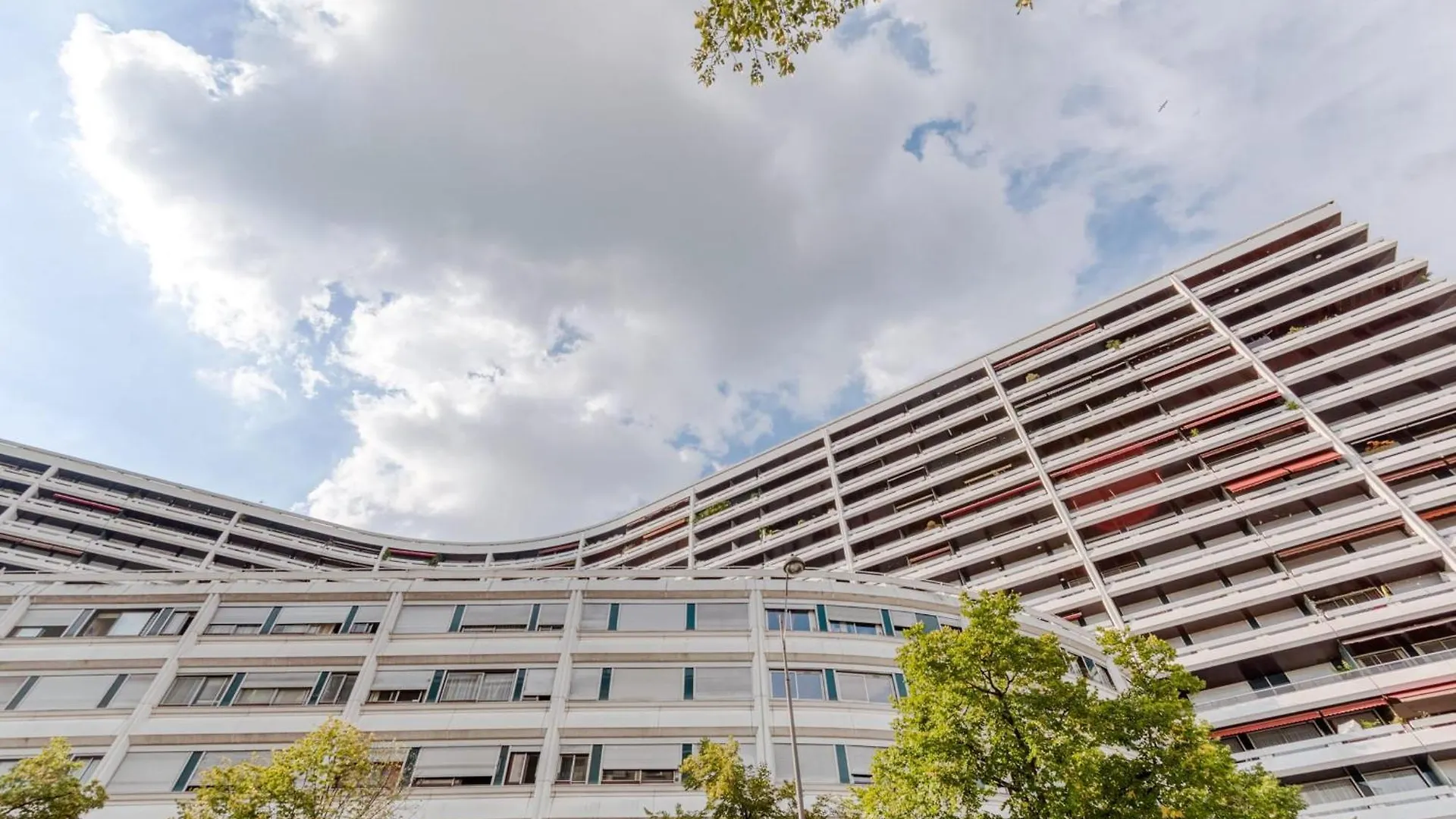Nice 45 M Near Beaugrenelle Paris